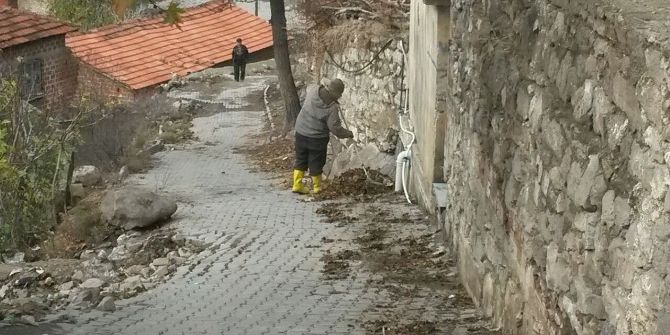 Burhaniye’de Belediye Mobil Temizlik Ekibi Kurdu