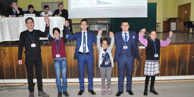 Balıkesir’de İl Öğrenci Meclis Başkanı Seçildi