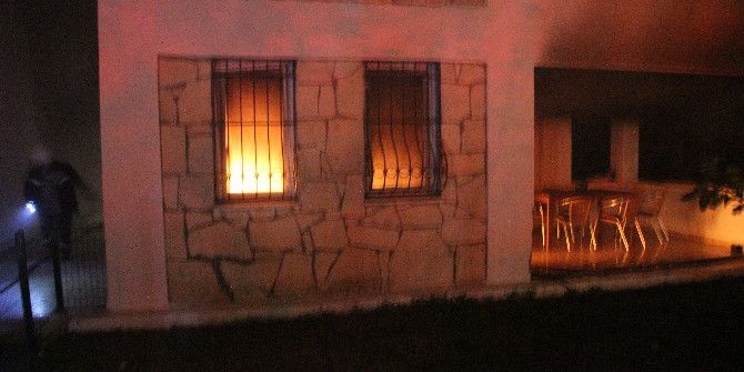 Evde Çıkan Yangın Korkuttu