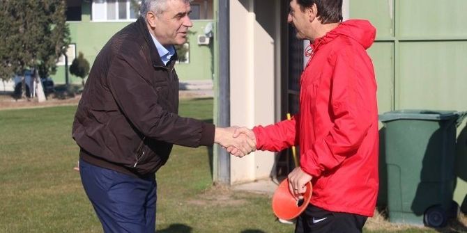 Akhisar Belediyespor, Osmanlıspor Maçı Hazırlıklarını Sürdürüyor