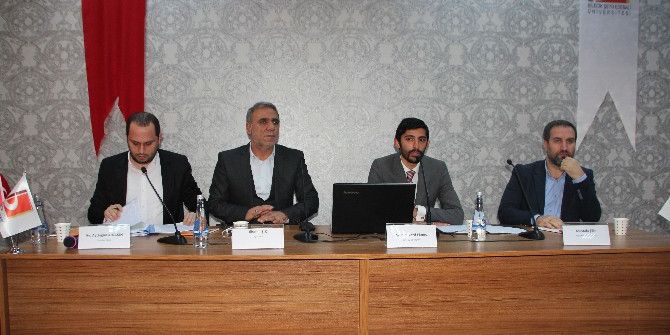 Bilecik’te “15 Temmuz Darbe Girişimi, Yeni Anayasa Ve Başkanlık Sistemi” Paneli