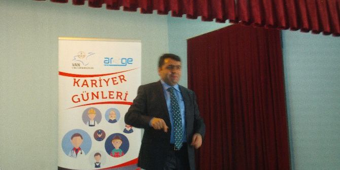 Müdür Kırekin, Gençlerle Bir Araya Geldi