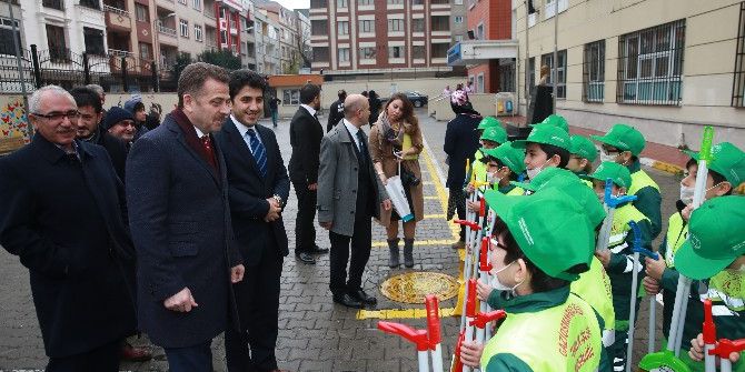 Minik Temizlik Elçileri İş Başında