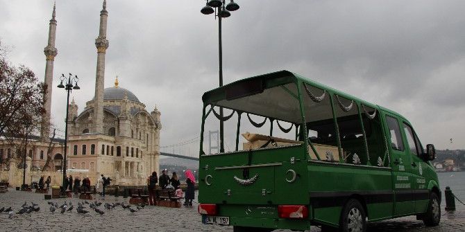 Şehitler Köprüsü’nden Atlayan Şahsın Cenazesi Adli Tıp’a Götürüldü