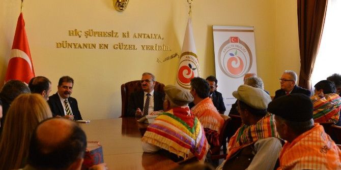 Hemşehri Derneklerinden Vali Münir Karaloğlu’na Ziyaret