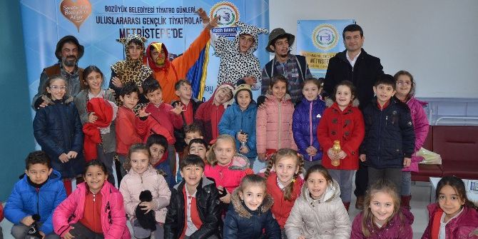 Büyülü Orman Oyunu Sahnelendi