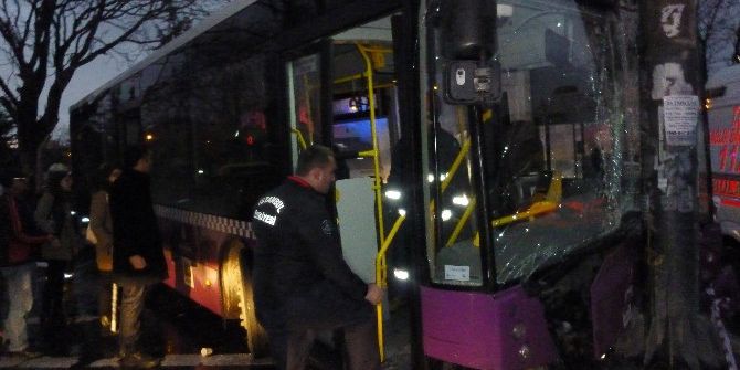 Kadıköy’de Belediye Otobüsü Dehşeti: 4 Yaralı