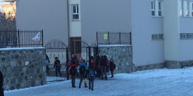 Ardahan’ın Üç İlçesinde Eğitim Öğretime Kar Tatili