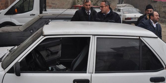 Acemi Oto Hırsızları Çalıştıramadıkları Araçları Hurdaya Çevirdi