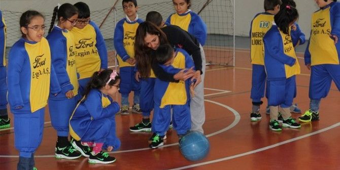 Görme Engelli Çocuklar ‘Goalball’ İle Tanıştı