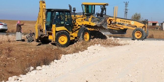 Akçakale’de Hizmet Seferberliği Kırsal Mahallelerle Sürüyor