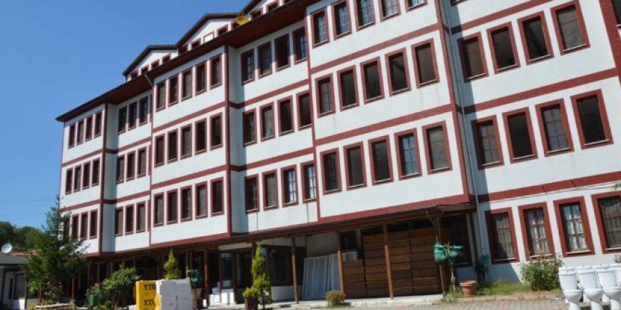 Başkan Aksoy, Abdurman Yerlikaya Kız İmam Hatip Lisesinde İncelemelerde Bulundu