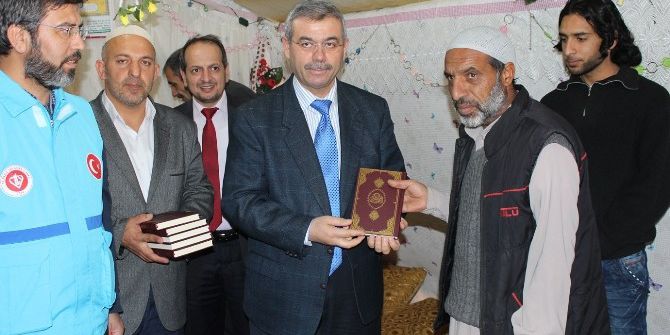 Suriyeli Mültecilere 5 Bin Kur’an’ı Kerim Hediye Edildi