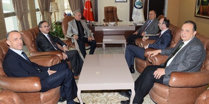 Odunpazarı Kaymakamı Ve Eskişehir Vali Yardımcılarından Rektör Gönen’e Veda Ziyareti