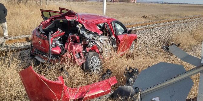 Hemzemin Geçitte Facia: 1 Ölü, 3 Ağır Yaralı