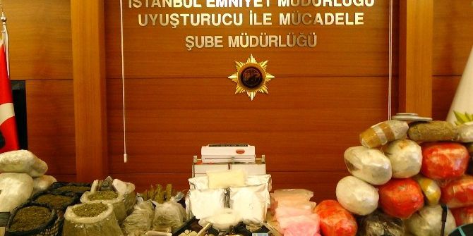 Bebek Arabasıyla Uyuşturucu Satan Şebeke Çökertildi