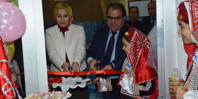 Toki İlkokulunda Konferans Salonu İle Serbest Etkinlik Ve Mutlu Çocuk Yaşam Alanı Açılışları Yapıldı