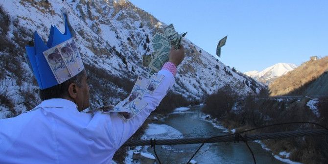 Dolarları Zap Suyu’na Attı