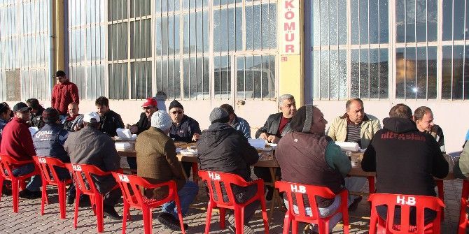 Başkan Çalışkan, Sanayi Esnafıyla Kahvaltıda Buluştu