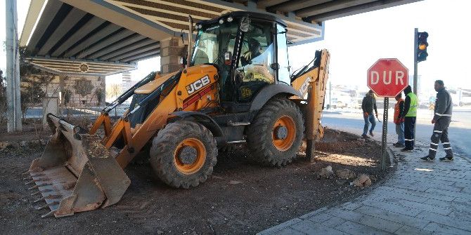 Aksaray Belediyesi Sanayi Kavşağı’na Sinyalizasyon Yapıyor