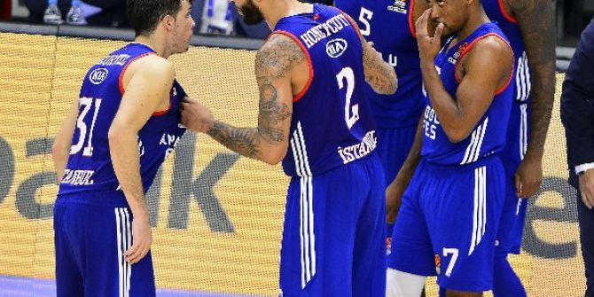 Anadolu Efes, Haftanın Maçında Barcelona’yı Ağırlıyor