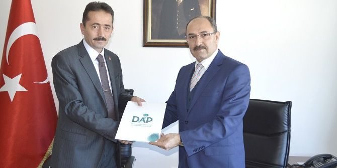Dap İdaresi Ortaöğretim Öğrencilerini Ünlü Yazarlarla Buluşturuyor