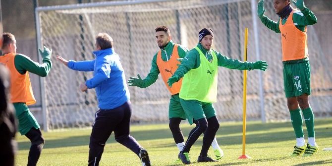 Bursaspor’da Beşiktaş Maçı Hazırlıkları Sürüyor