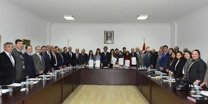 Beü’de Dereye Giren Başarılı Öğrencilere Teşekkür Belgesi