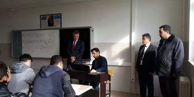 Müdür Kızılkaya Okullarda İncelemelerde Bulundu