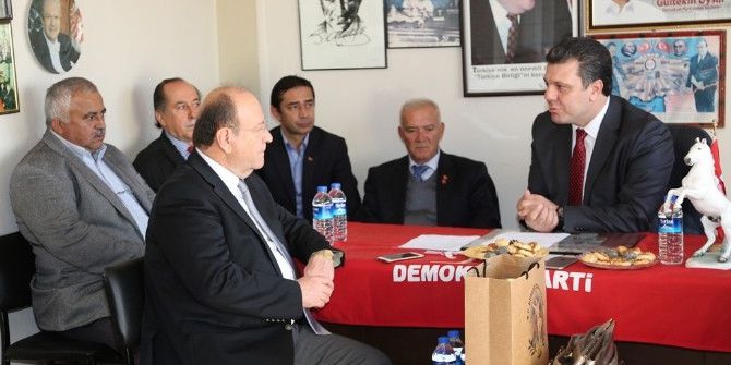 Başkan Özakcan’dan Demokrat Parti’ye Taziye Ziyareti