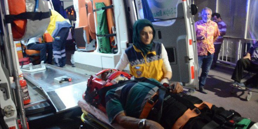 Kırmızı Işıkta Durmadı: 6 Yaralı