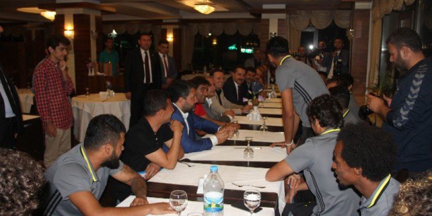 Gıda, Tarım Ve Hayvancılık Bakanı Faruk Çelik Şanlıurfaspor Kampında