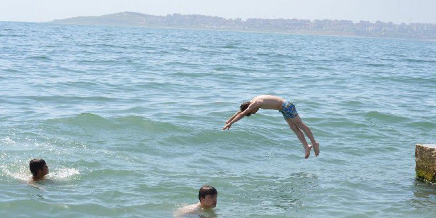 Gürpınar Ve Marina’daki Halk Plajlarında Yapılan Ölçümlerde Deniz Tertemiz