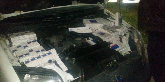 Hafif Ticari Araçtan 4 Bin 300 Paket Kaçak Sigara Çıktı