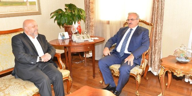 Hak-iş Genel Başkanı Arslan Vali Karaloğlu’nu Ziyaret Etti