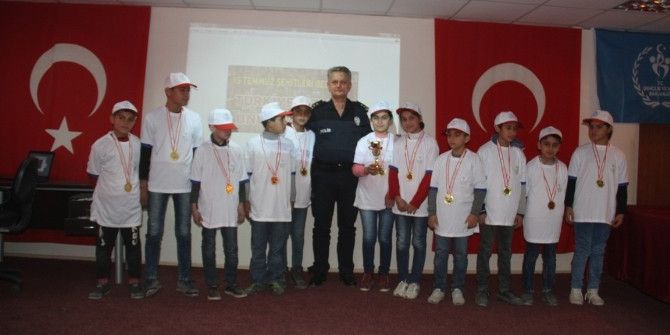 Mülteci Çocuklar Kardeşlik İçin Yarıştı