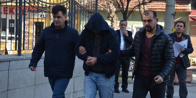 İş Bulma Vaadiyle Vatandaşı Dolandıran Şüpheli Suçüstü Yakalandı