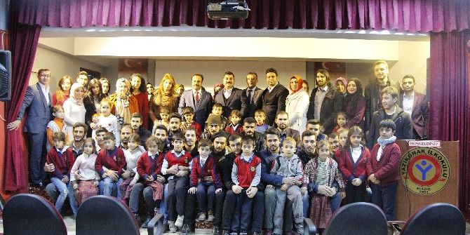 Elazığ’da Öğrencilere Kırtasiye Ve Kıyafet Yardımı Yapıldı