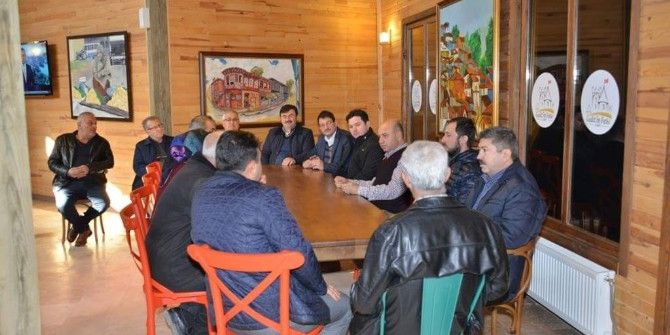 Gediz Belediyesi Meclis’i Toplantısı, Gençlik Merkezi’nde Yapıldı