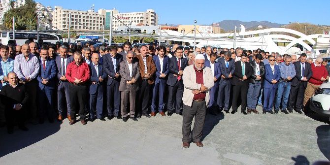Halep’te Hayatını Kaybedenler İçin Alanya’da Gıyabi Cenaze Namazı Kılındı