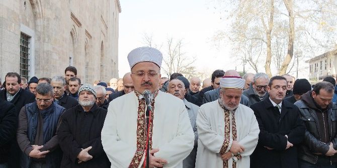 Bursa’da Halep Şehitleri İçin Gıyabi Cenaze Namazı Kılındı