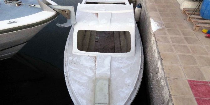 Yapımı Tamamlanmamış Teknedeki Kaçak Göçmenleri Sahil Güvenlik Kurtardı