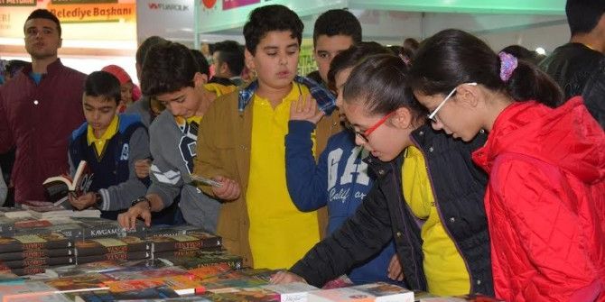 Osmaniye’de Kitap Fuarı Açıldı