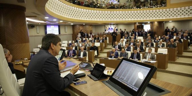 Büyükşehir Meclisinin Yeni Salonu Dualarla Açıldı