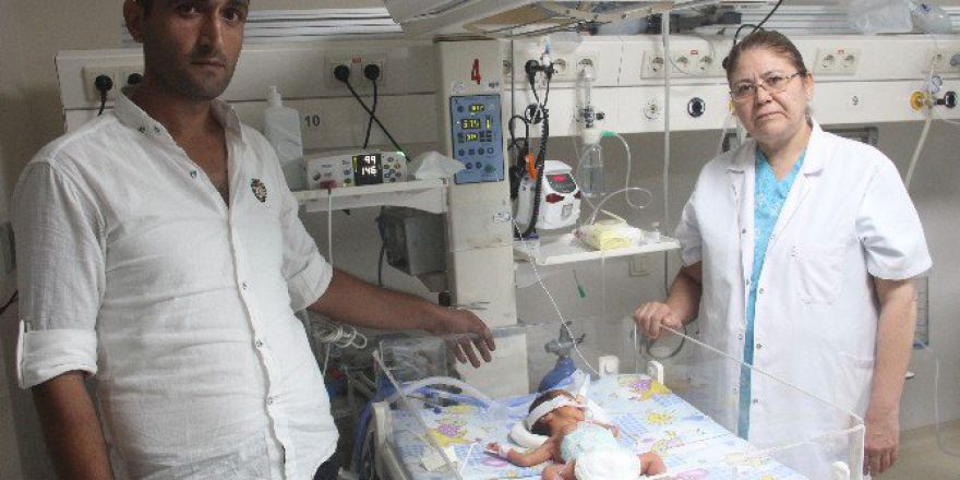 İşsiz Aileye Dördüz Bebek Sürprizi