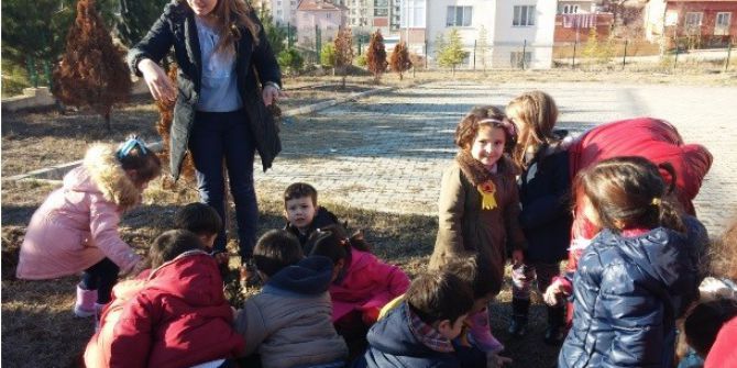 Minikler Demokrasi Şehitleri İçin Fidan Dikti