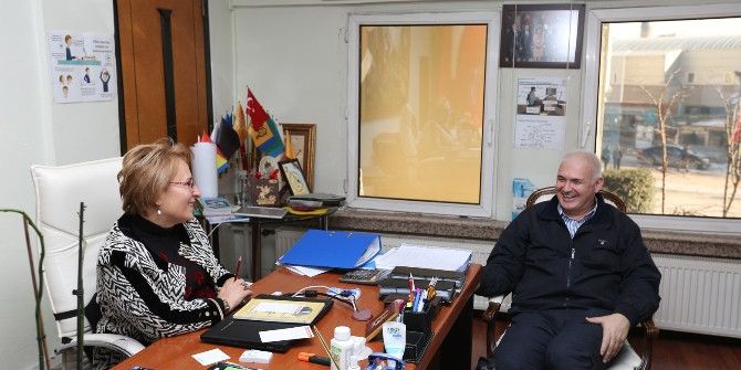 Koleksiyoncu Haluk Perk’ten Bolu Belediyesi’ne Ziyaret