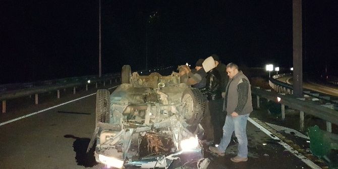 Takla Atan Otomobil Yolu 1 Saat Trafiğe Kapattı