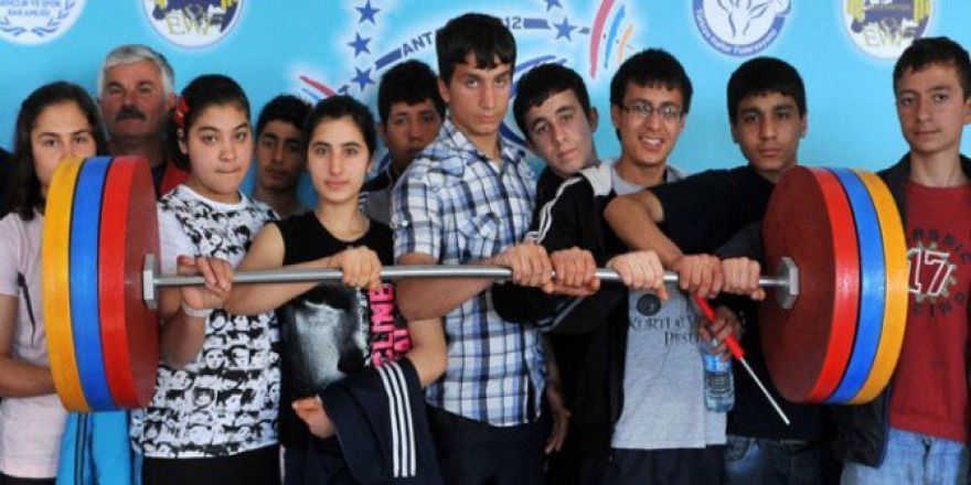 Adıyamanlı Halterciler Türkiye Şampiyonasına Katılıyor