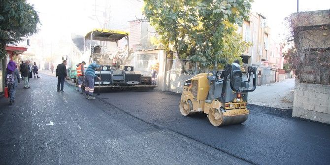 Büyükşehir’in Asfalt Çalışmaları Sürüyor